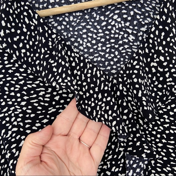 ZARA BLACK/WHITE PRINT PEPLUM TOP/BLOUSE WITH RUFFLE NECK, BELL SLEEVES, XS - Picture 9 of 9